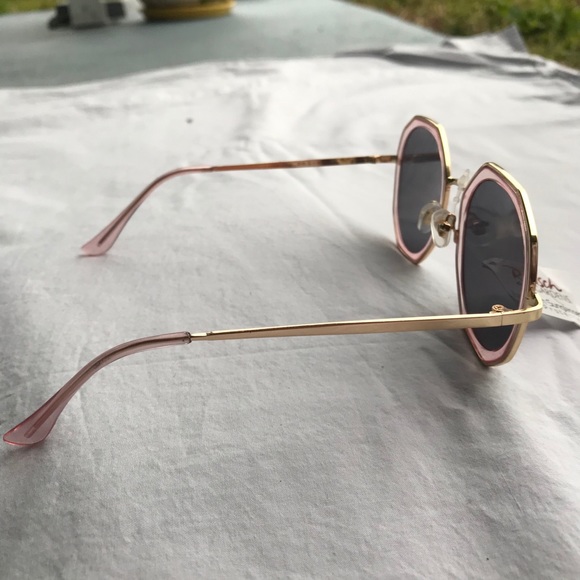 NWT Retro Geometric Sunglasses - Picture 15 of 15